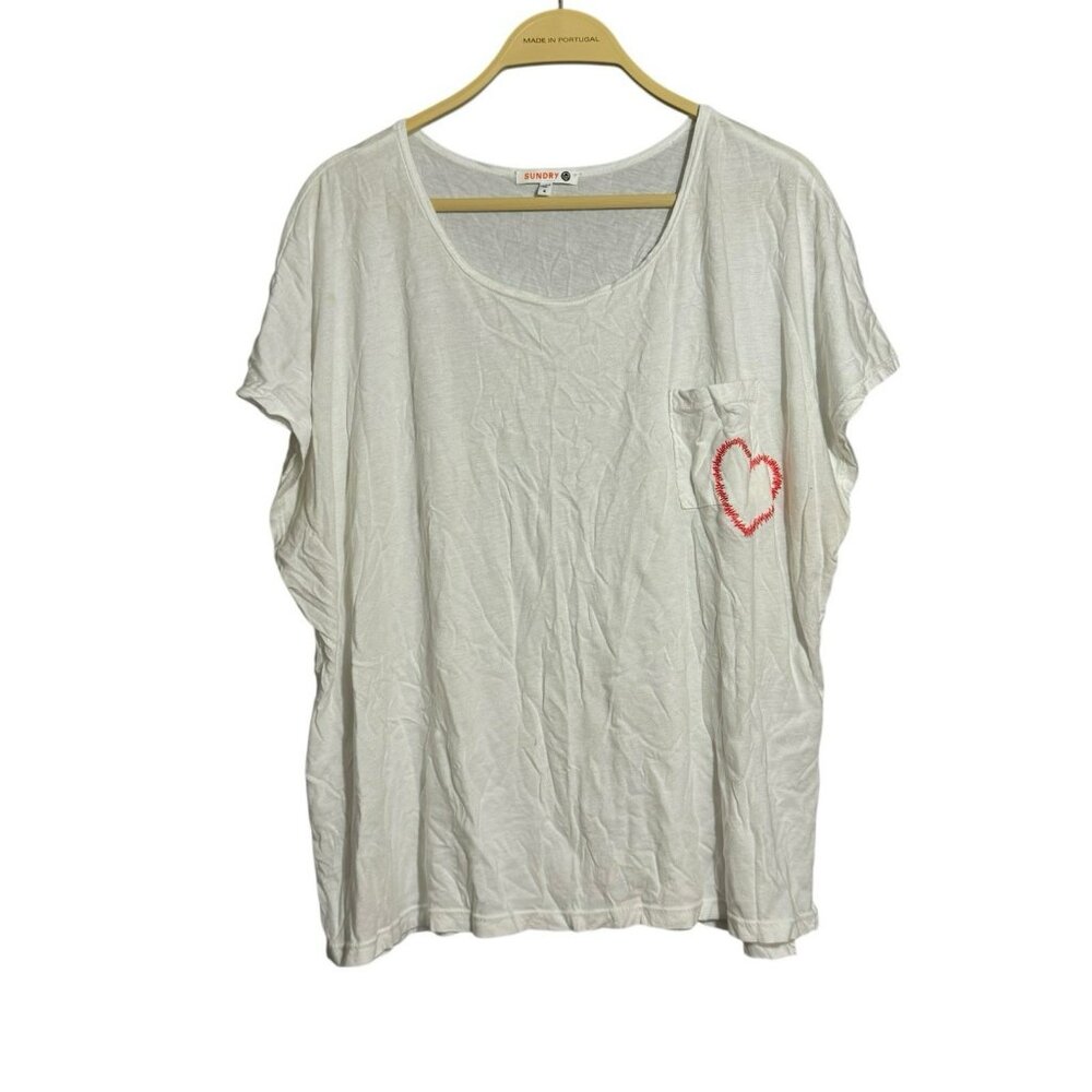 Sundry Heart Tshirt Top Women Size 4 Loose Comfy Relaxed Embroidery Love Pocket